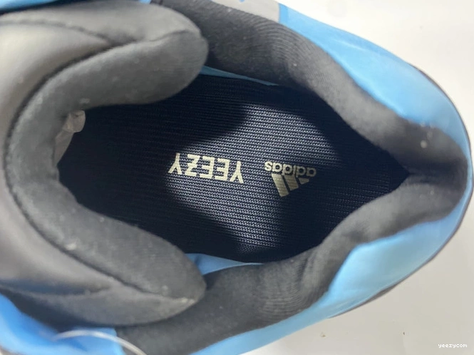 Yeezy 'Bright Cyan' ADIDAS 700 GZ3079 MNVN Boost 0724
